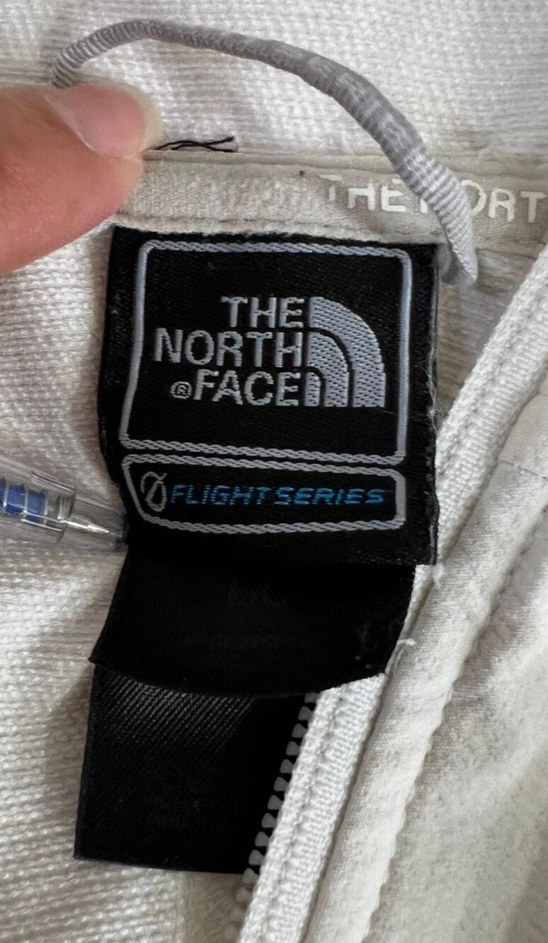 The North Face Flight Series Women Cream Jacket Size L Athletic Pockets Zipper - Picture 10 of 16